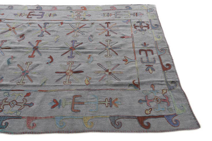 Detail image of 5' 10 x 7' 2 Hand Woven Kilim Suzani Wool Rug