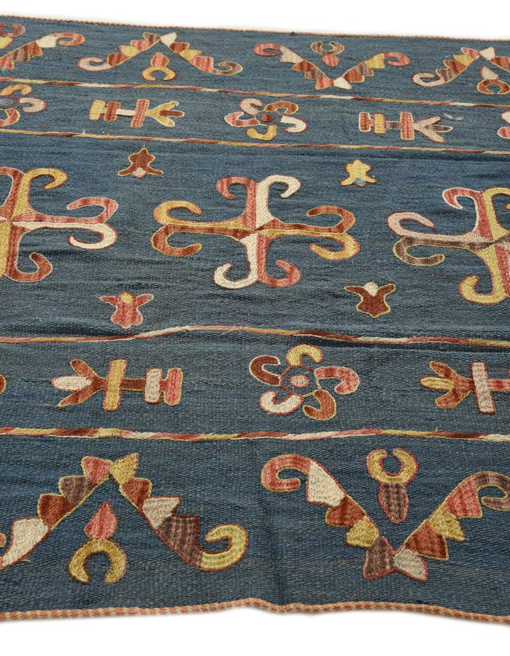 Detail image of 4' 9 x 6' 6  Hand Woven Kilim Suzani Wool Rug