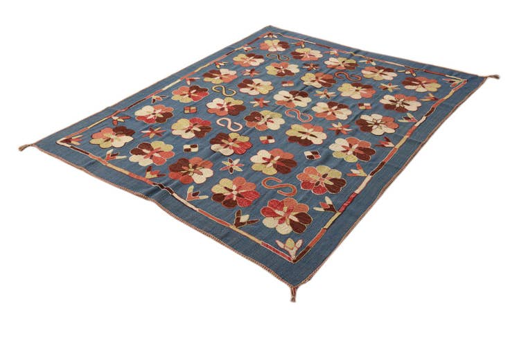 Detail image of 5' 8 x 7' 1 Hand Woven Kilim Suzani Wool Rug
