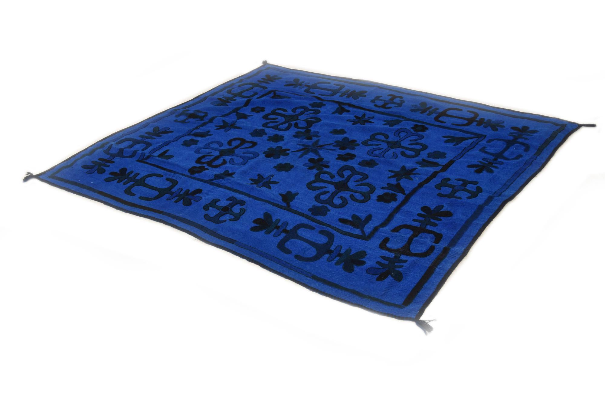 5' 7 x 6' 5 Hand Woven Kilim Suzani Wool Rug