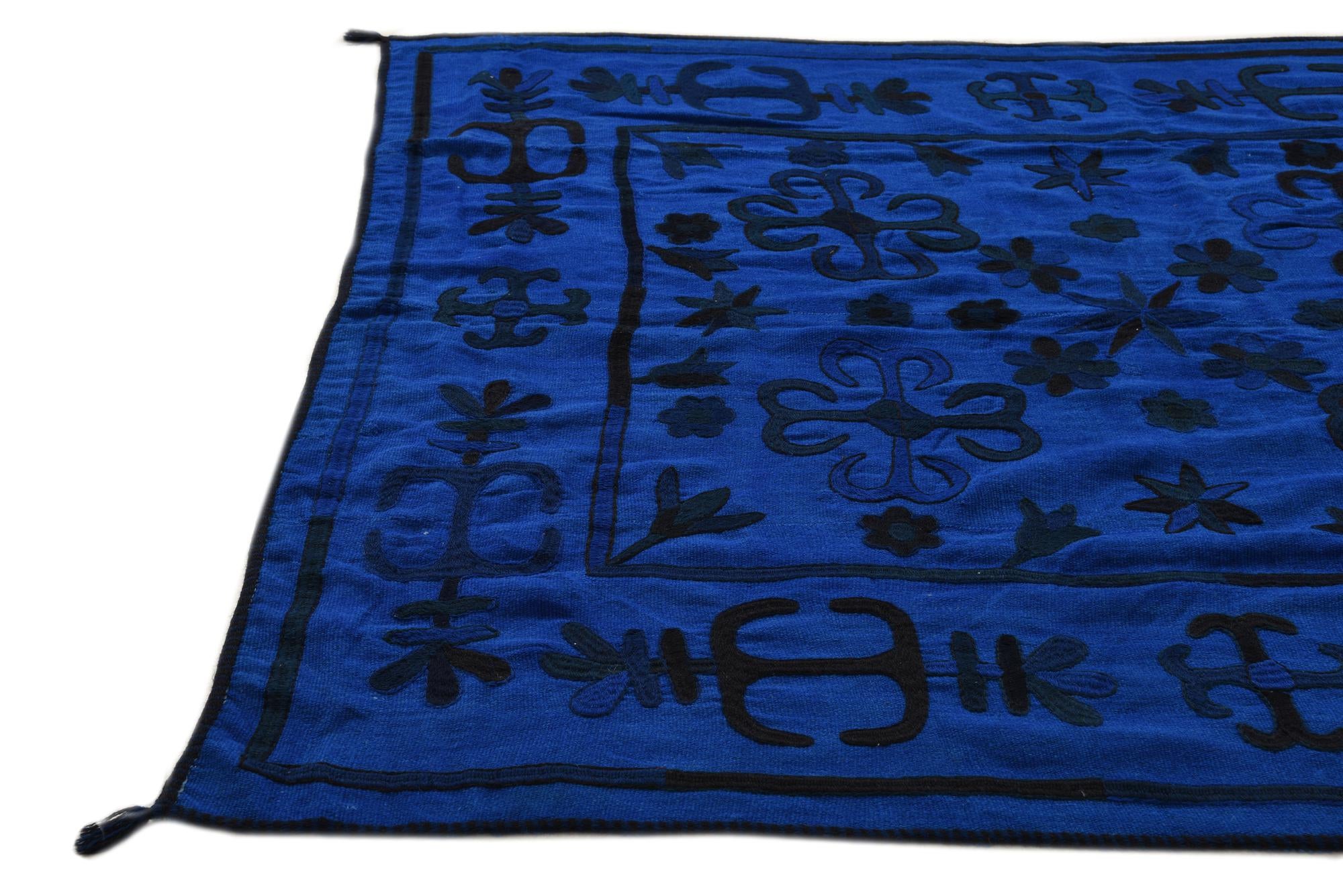 5' 7 x 6' 5 Hand Woven Kilim Suzani Wool Rug