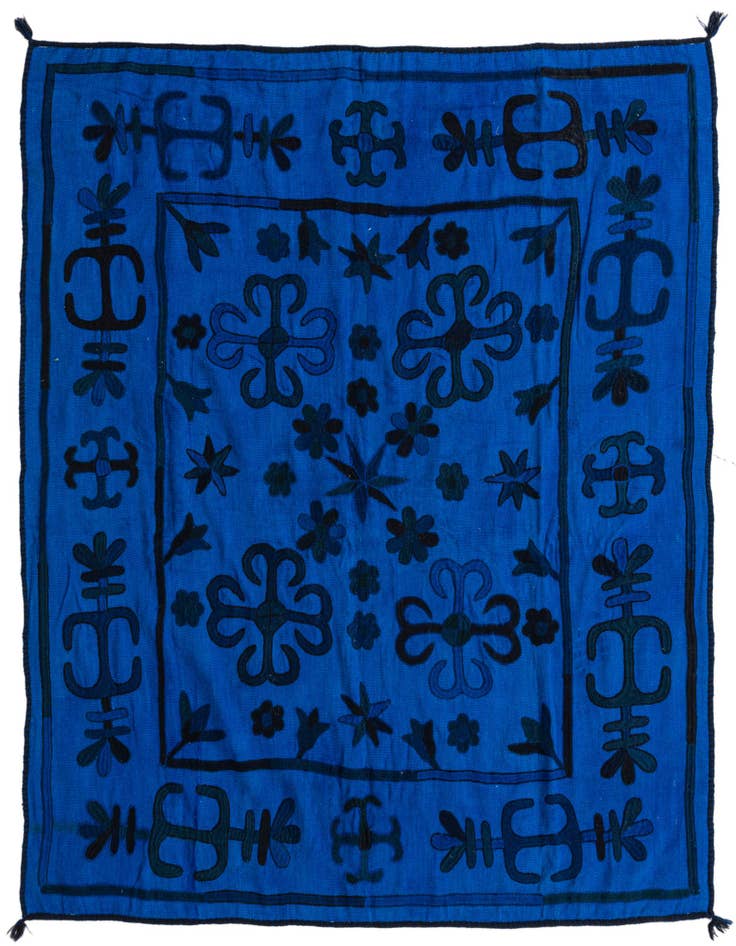 Detail image of 5' 7 x 6' 5 Hand Woven Kilim Suzani Wool Rug
