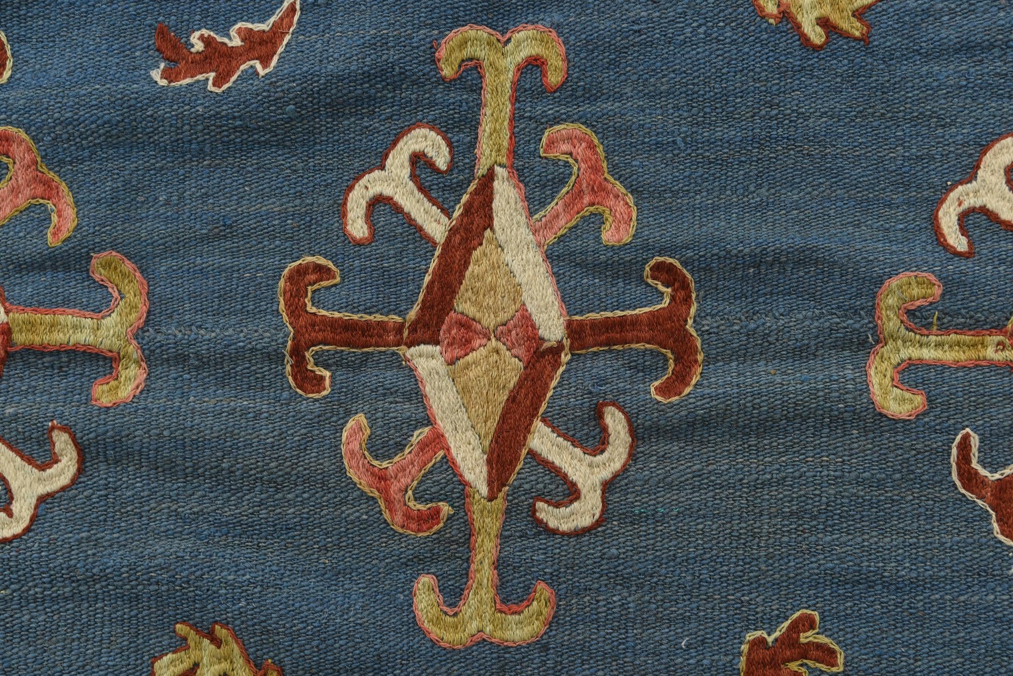 5' x 6' 9 Hand Woven Kilim Suzani Wool Rug