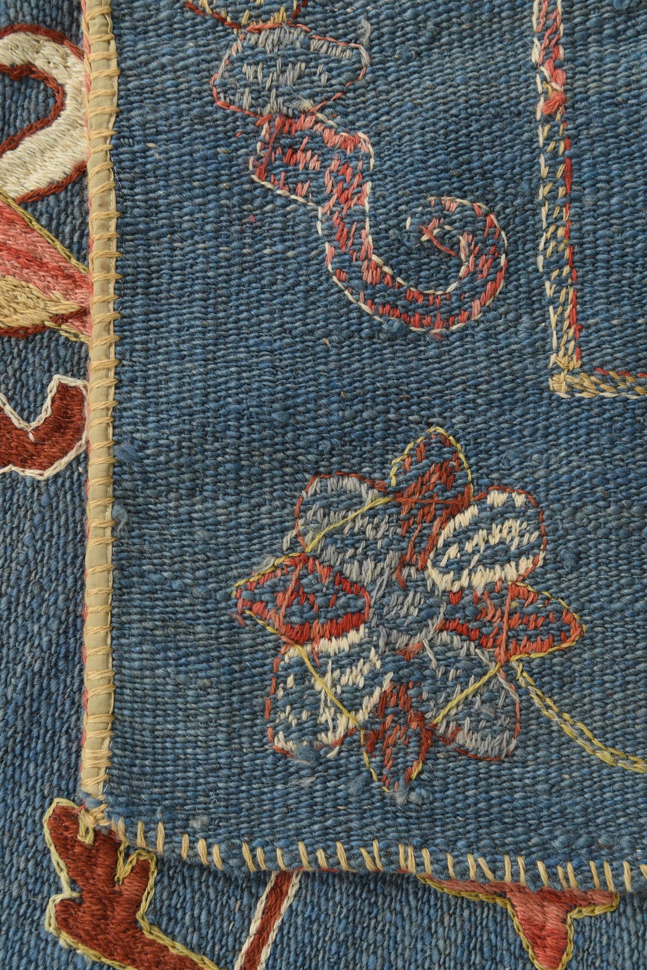 5' x 6' 9 Hand Woven Kilim Suzani Wool Rug