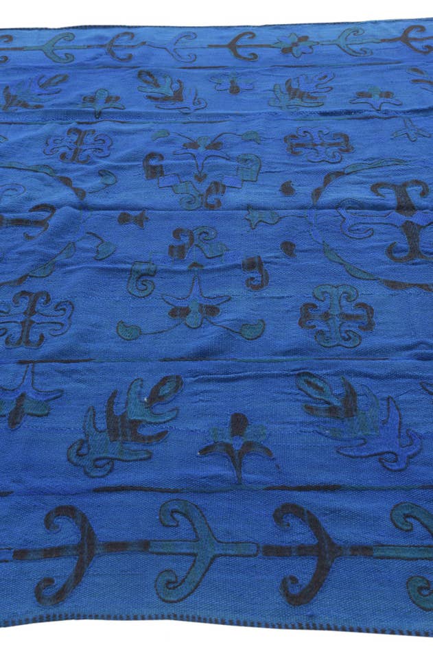 Detail image of 6' 4 x 9' 2 Hand Woven Kilim Suzani Wool Rug