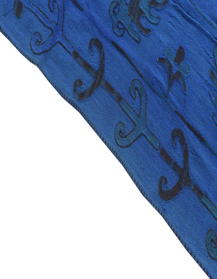 Detail image of 6' 4 x 9' 2  Hand Woven Kilim Suzani Wool Rug