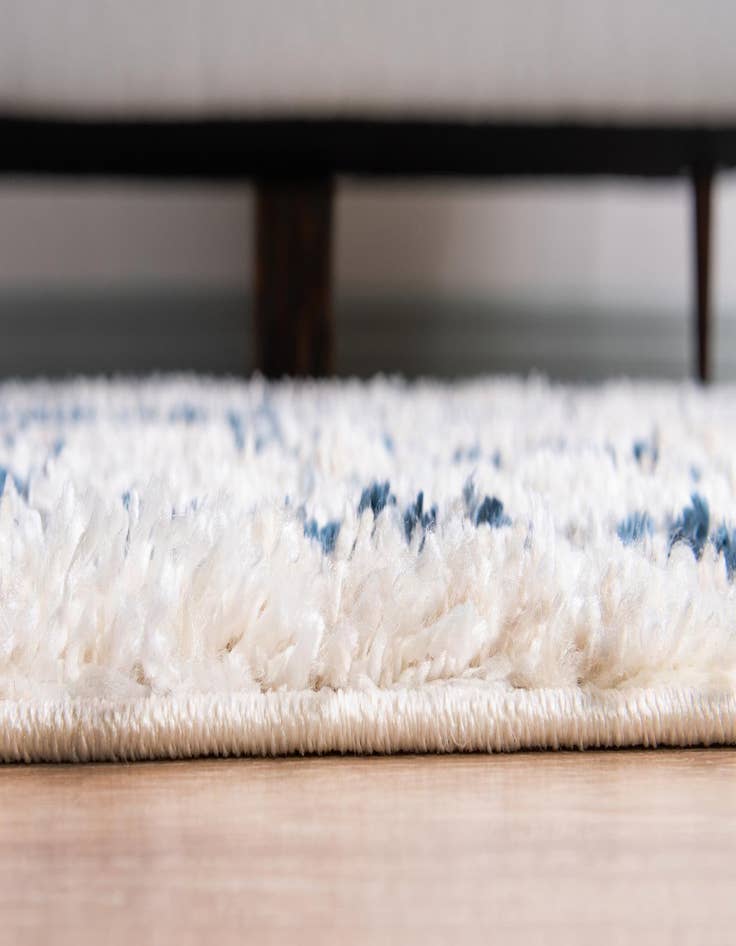 Detail image of 9' x 12' 2 Lagom Shag Rug