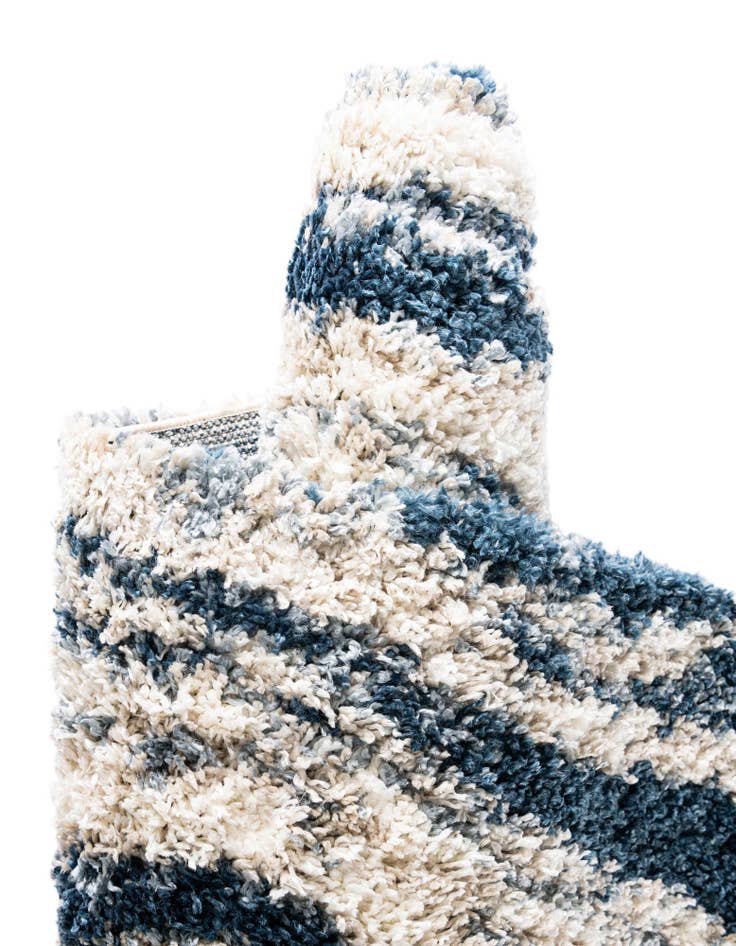 Detail image of 9' x 12' 2 Lagom Shag Rug