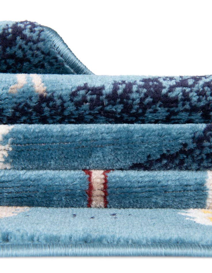 Detail image of 3' 1 x 5' 3 Laguna Rug