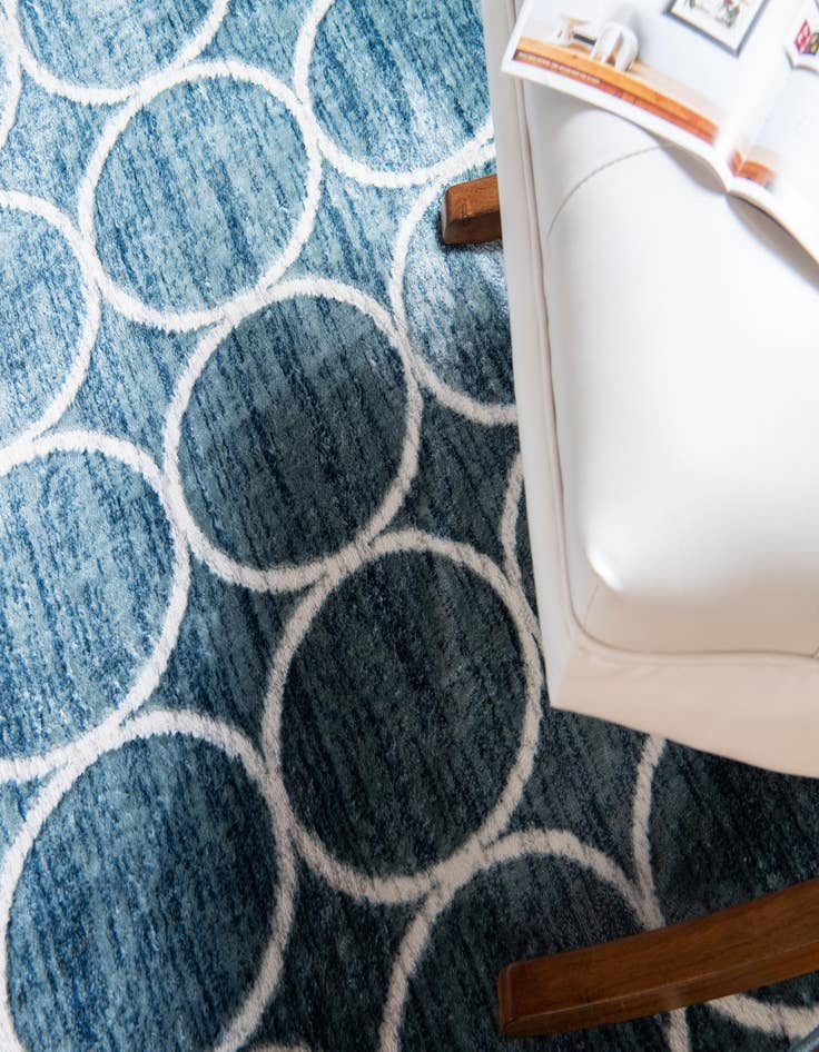 Detail image of 9' x 12' Lattice Trellis Rug