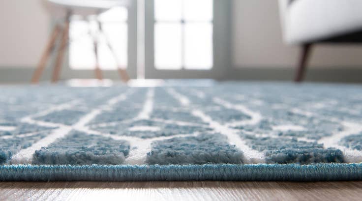 Detail image of 6' x 9' Lattice Trellis Rug