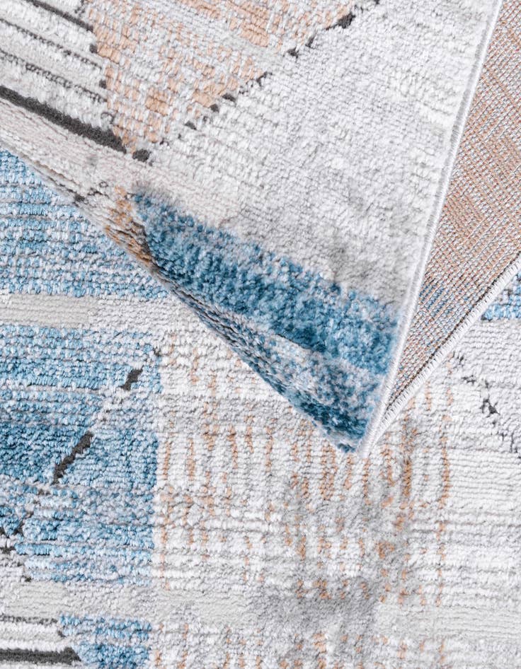 Detail image of 7' x 10' Leipzig Rug