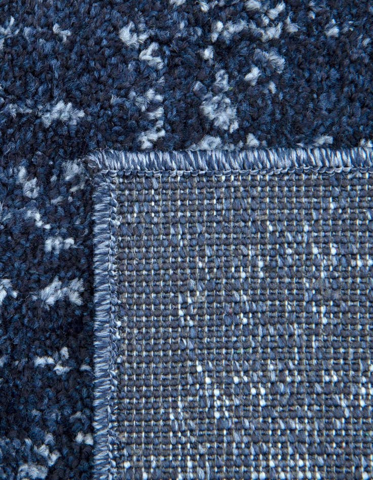 Detail image of 6' x 9' Loft Rug