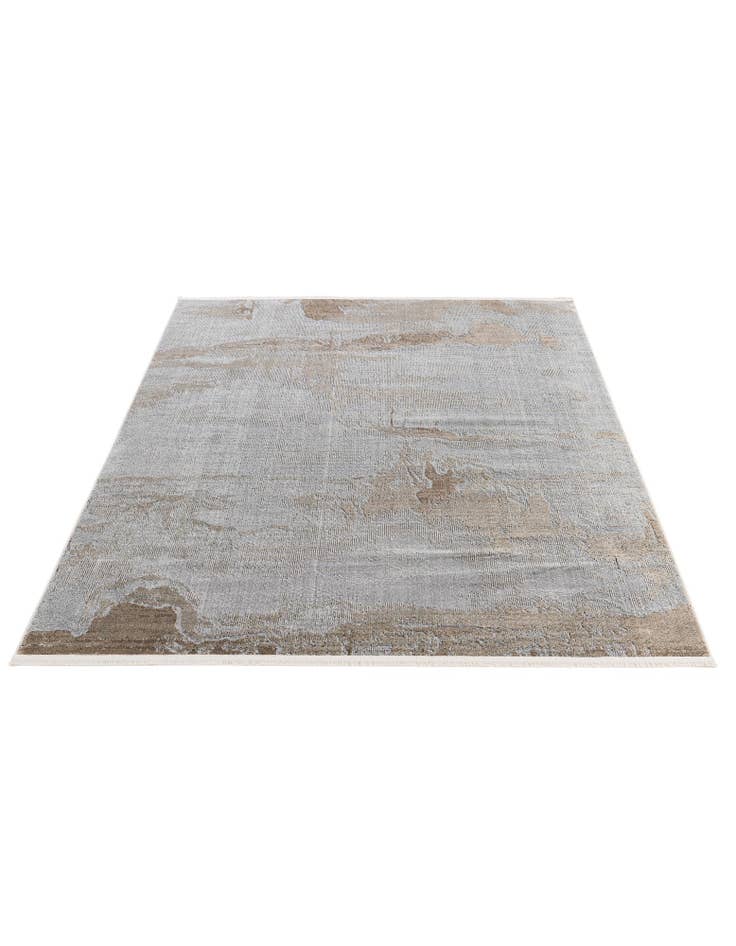 Detail image of 5' 4 x 7' 9 Lola Rug