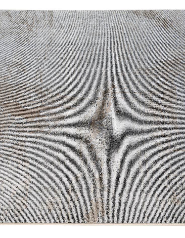 Detail image of 5' 4 x 7' 9 Lola Rug