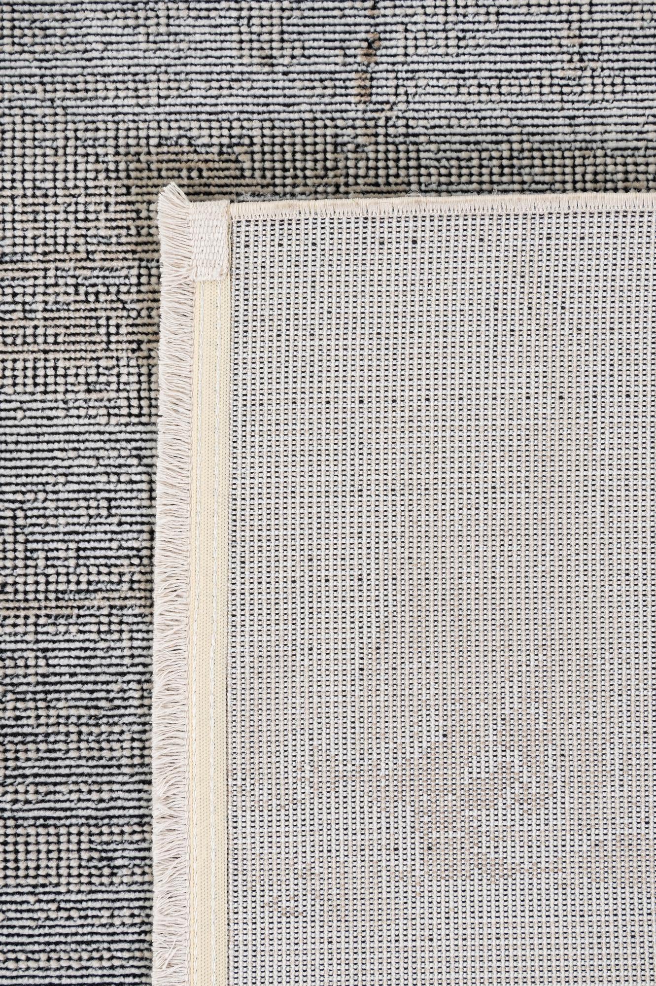 5' 4 x 7' 9 Lola Rug
