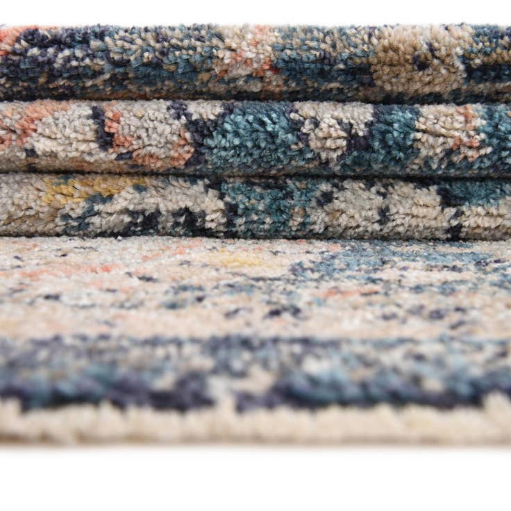 Detail image of 10' x 12' 4 Lola Rug