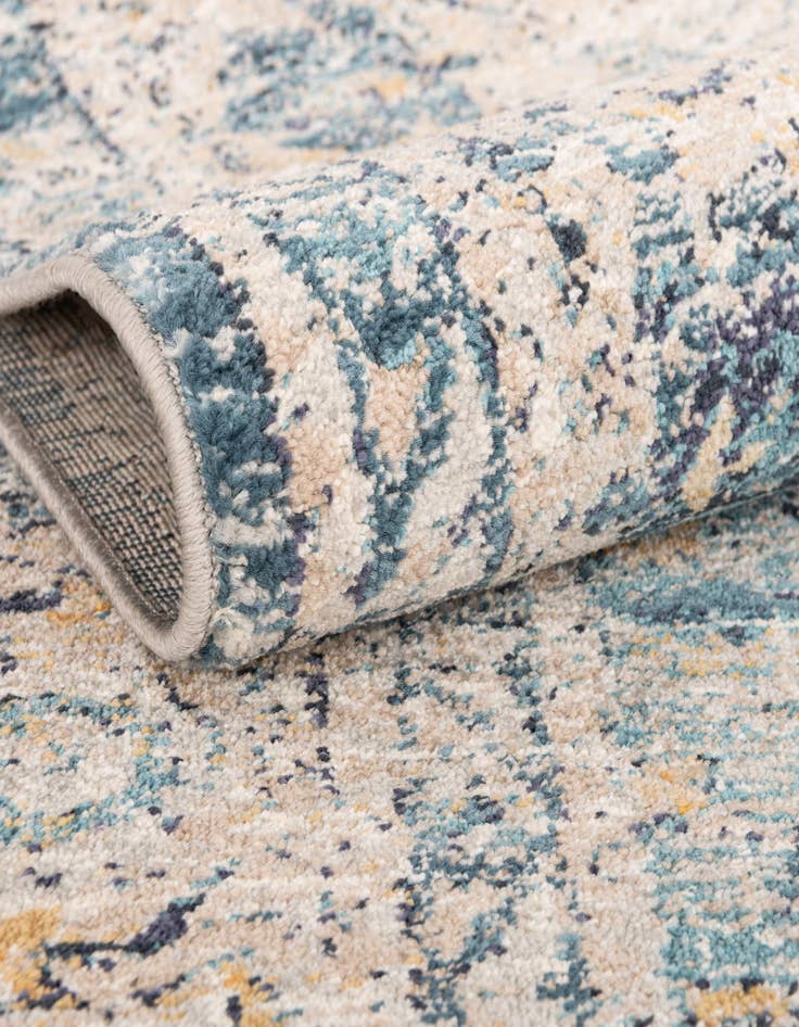 Detail image of 6' 7 x 8' 6 Lola Rug