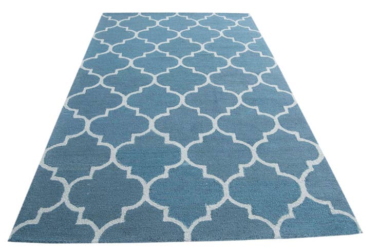 Detail image of 5' 1 x 8' Luna Rug