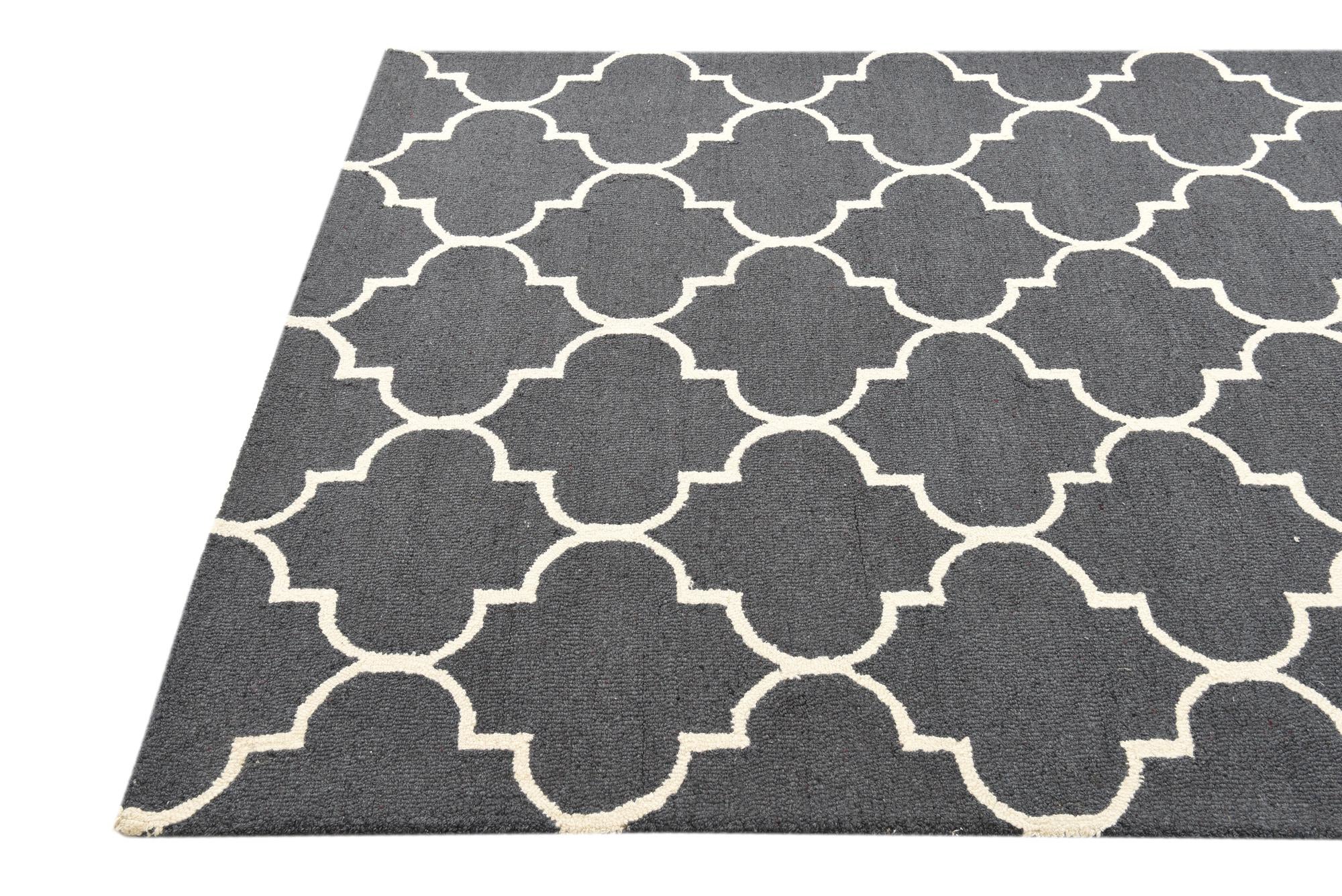 5' 1 x 7' 10 Luna Rug
