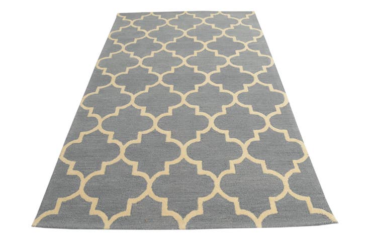 Detail image of 5' x 8' Luna Rug