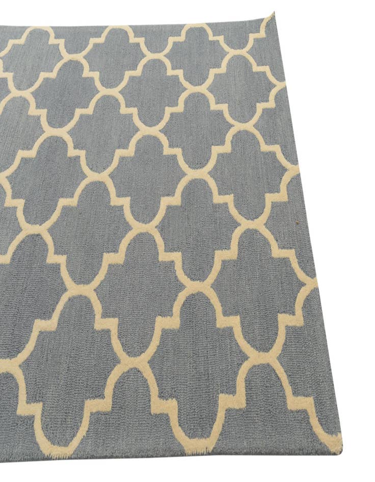 Detail image of 5' x 8' Luna Rug