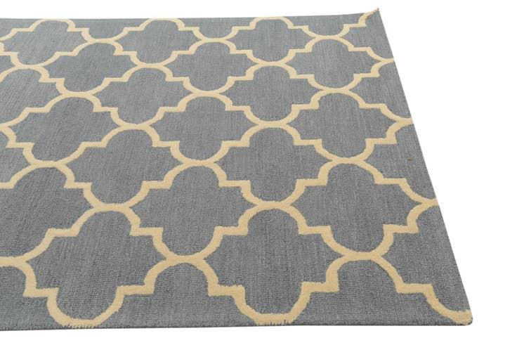Detail image of 5' x 8' Luna Rug
