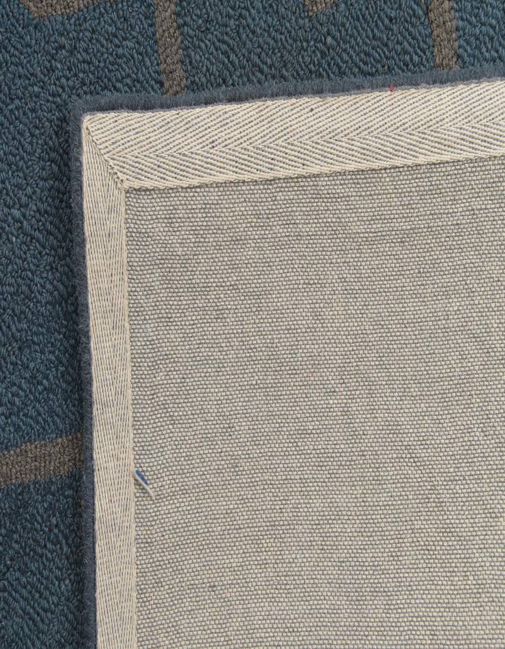 Detail image of 5' x 8' Luna Rug