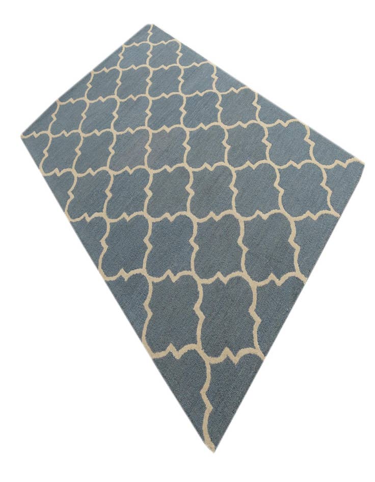 Detail image of 5' 1 x 8' Luna Wool Rug