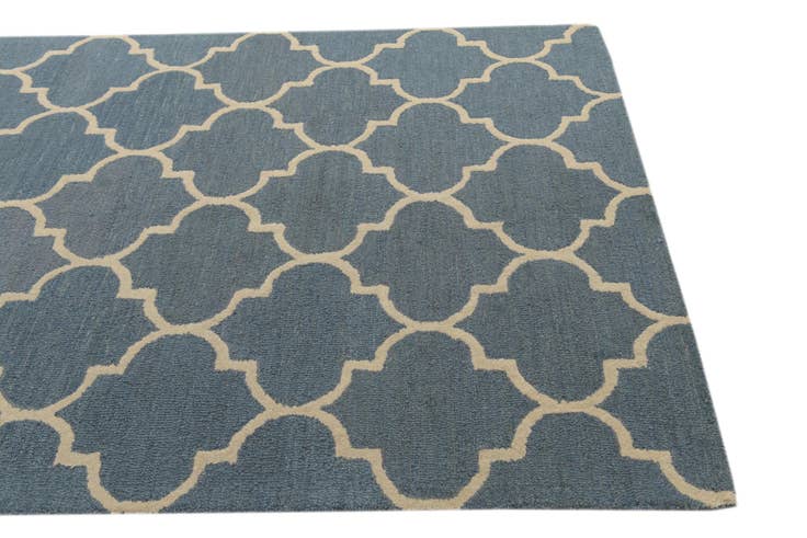 Detail image of 5' 1 x 8' Luna Wool Rug