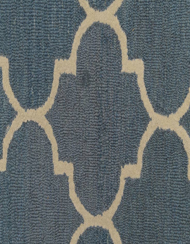 Detail image of 5' 1 x 8' Luna Wool Rug