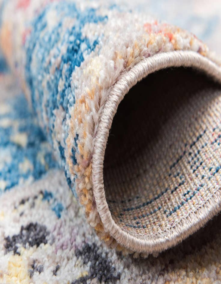 Detail image of 5' x 8' Madrid Rug