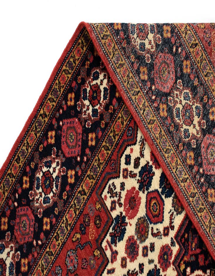 Detail image of 5' 1 x 6' 3 Hand Knotted Malayer Persian Rug