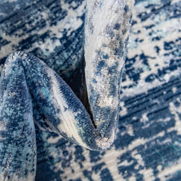 Detail image of 4' x 6' Malibu Rug