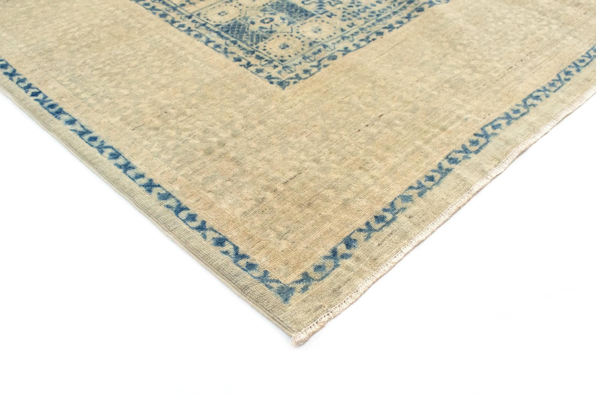 5' 9 x 7' 7 Mamluk Wool Rug