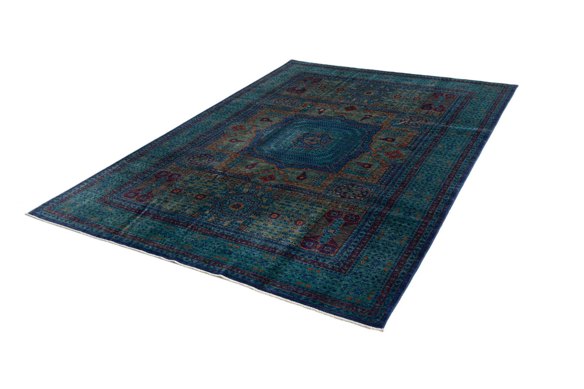 7' x 10' Mamluk Rug