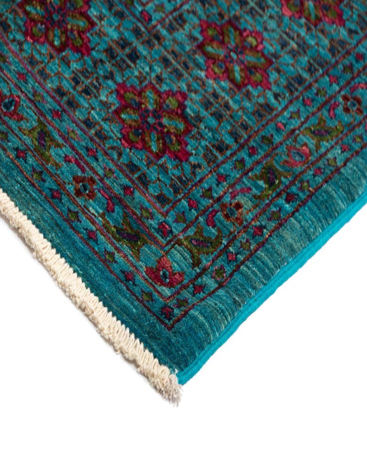 Detail image of 6' 10 x 9' 7 Mamluk Wool Rug