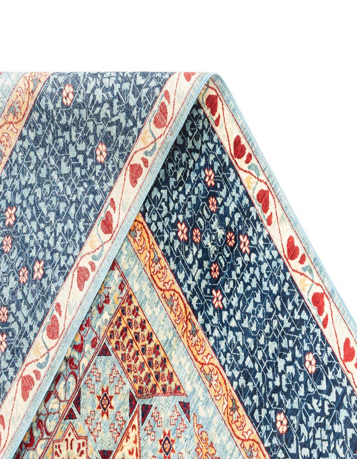 Detail image of 9' 8 x 13' 11  Hand Knotted Mamluk Rug