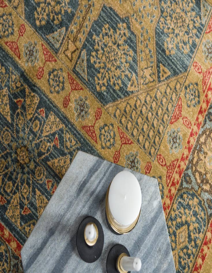 Detail image of 10' x 11' 4 Mamluk Rug