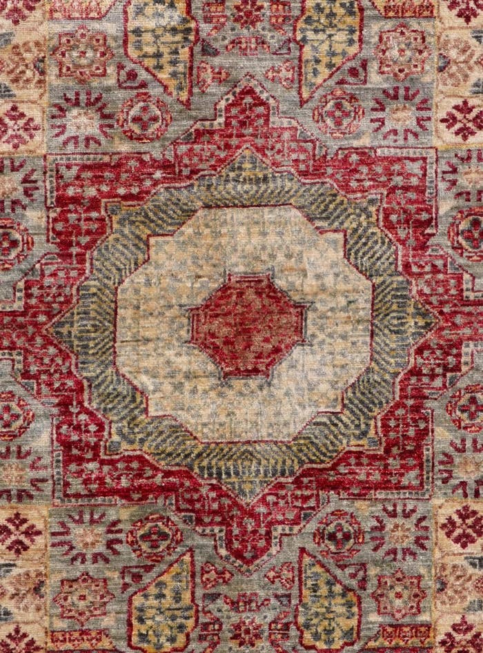 Detail image of 5' 1 x 6' 2 Hand Knotted Mamluk Ziegler Rug