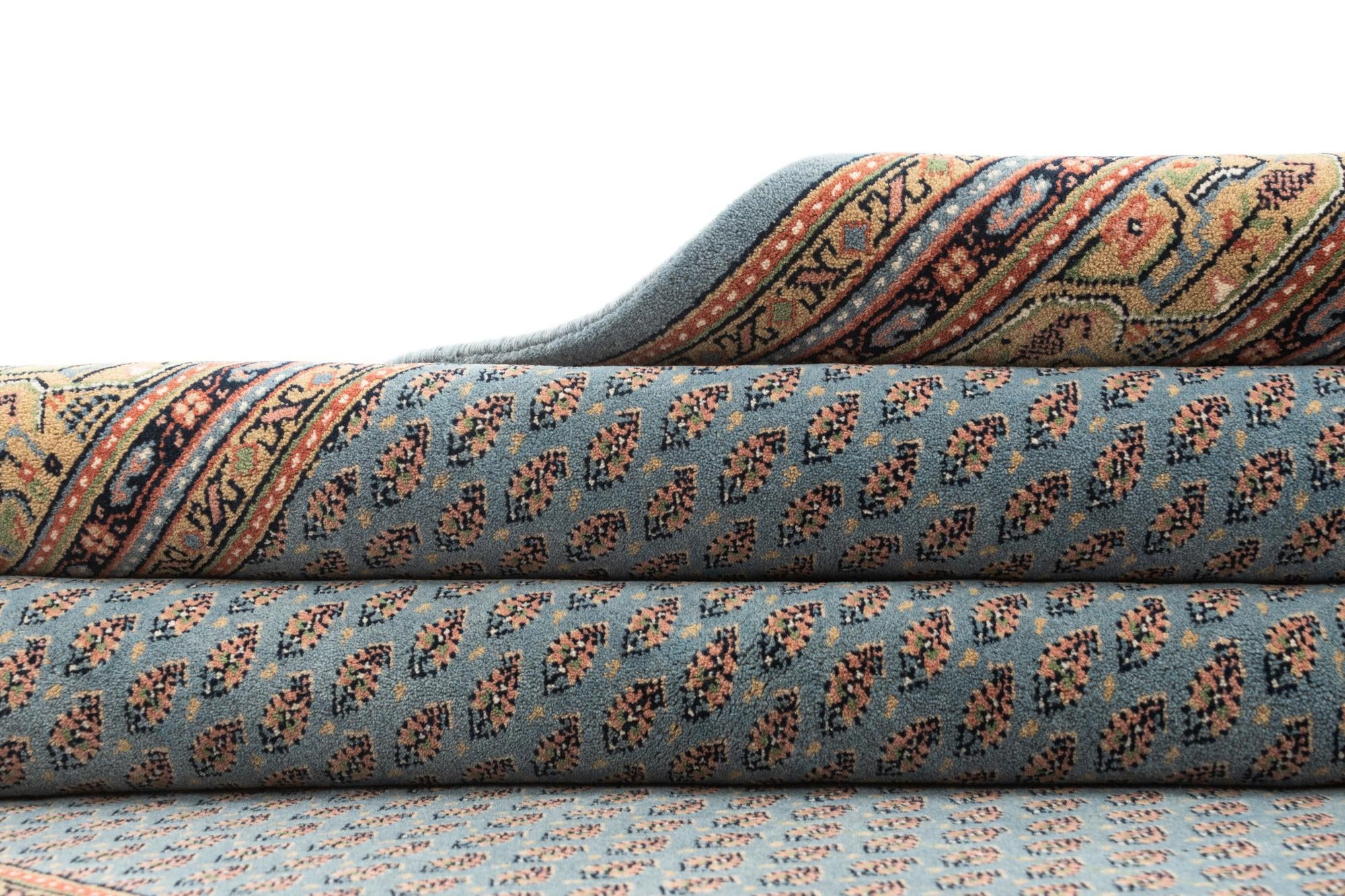 5' 9 x 7' 10 Mir Rug