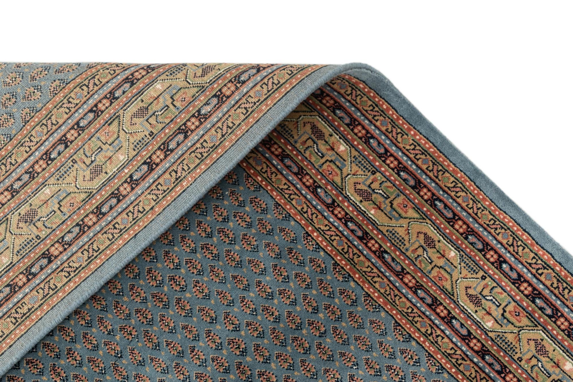 5' 9 x 7' 10 Mir Rug