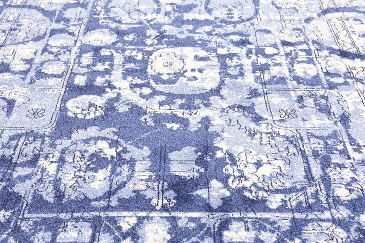 Detail image of 6' 7 x 9' 7 Miranda Rug