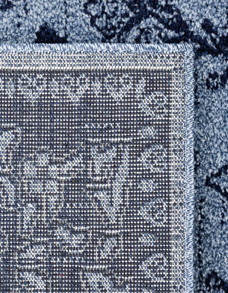 Detail image of 2' x 3' Miranda Rug
