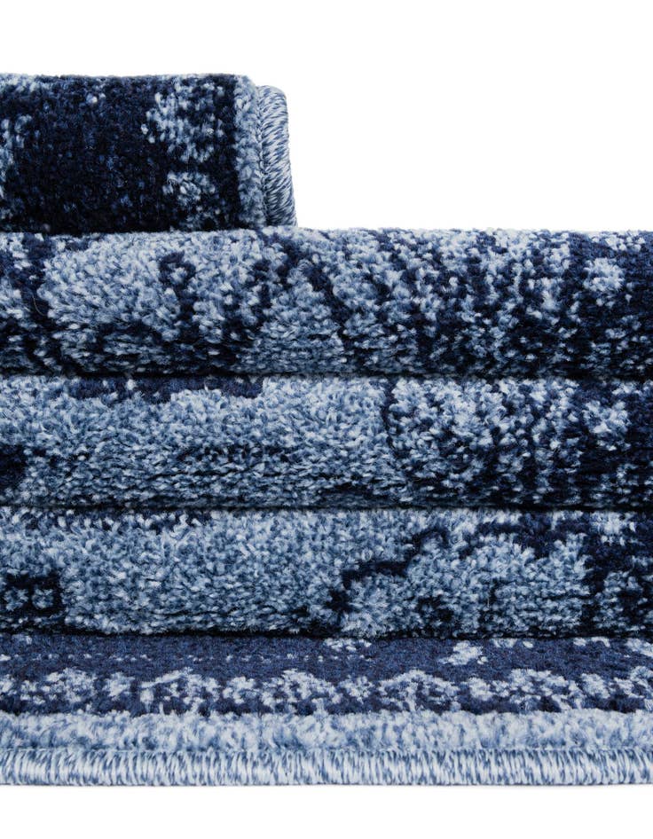 Detail image of 2' x 3' Miranda Rug