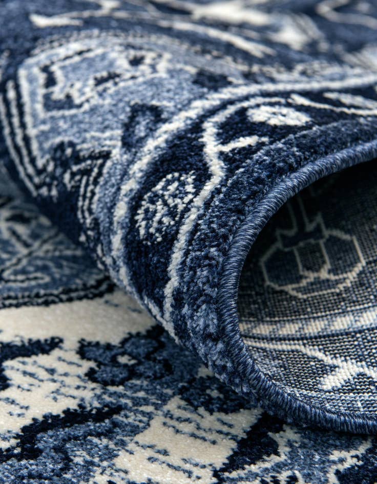 Detail image of 4' x 6' Miranda Rug