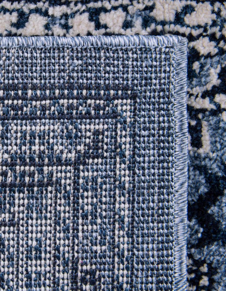Detail image of 2' x 3' Miranda Rug