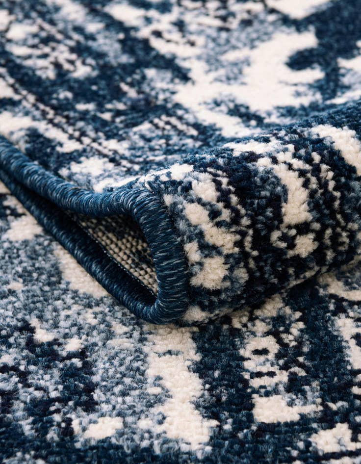 Detail image of 7' x 10' Miranda Rug