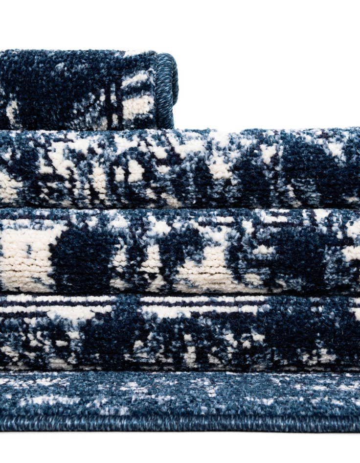 Detail image of 7' x 10' Miranda Rug