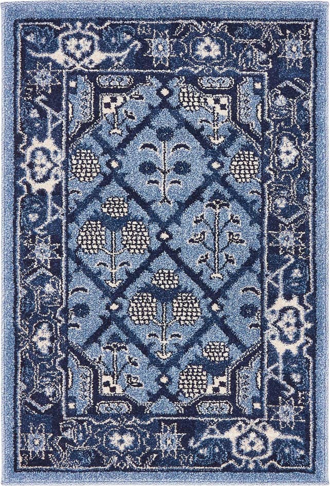 Detail image of 2' x 3' Miranda Rug